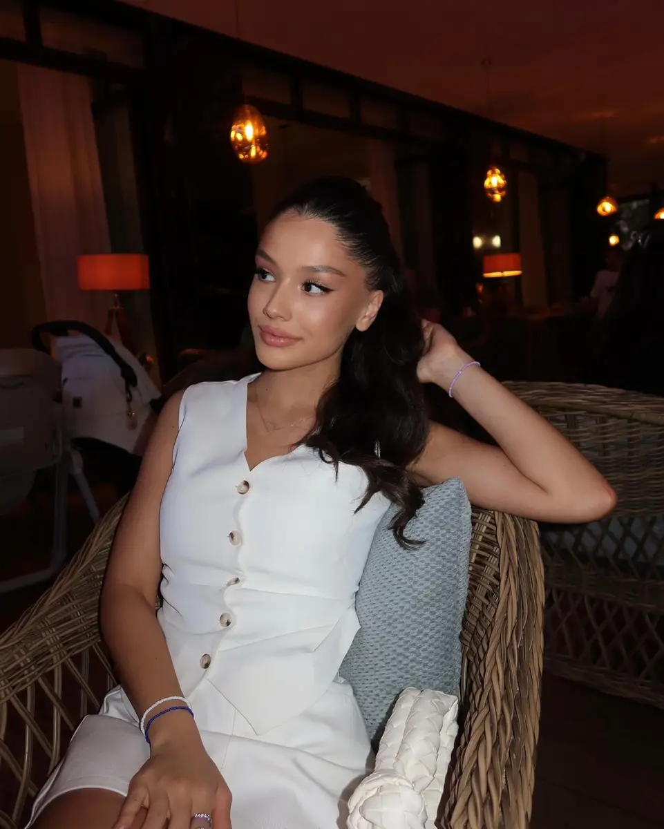 Айсана эскорт в городе Алматы