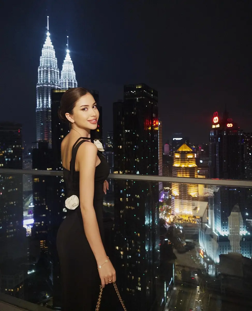 Флоренция эскорт в городе Алматы