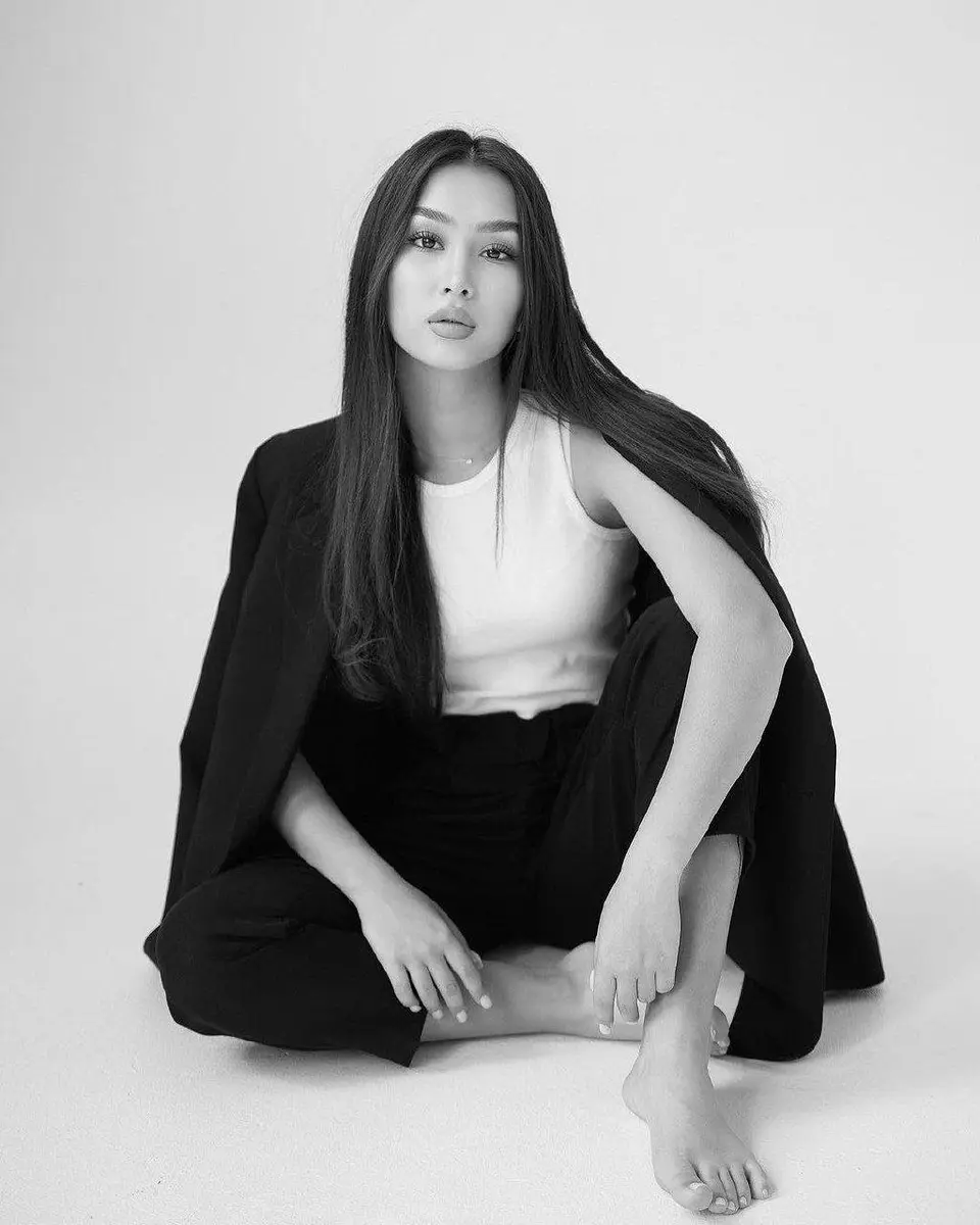 Симмона эскорт в городе Алматы